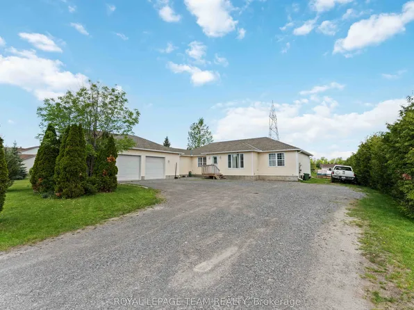 1628 Stanleyfield Cres, Ottawa, ON K4P 1M7
