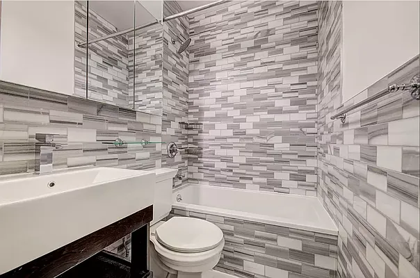 Rented by REAL New York | media 33