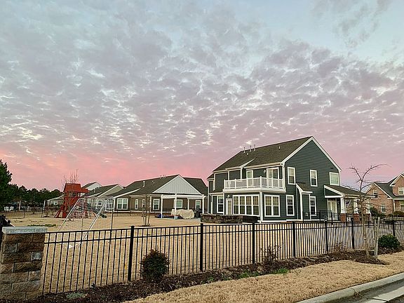 2nd image of 1101 Knights Bridge Ln