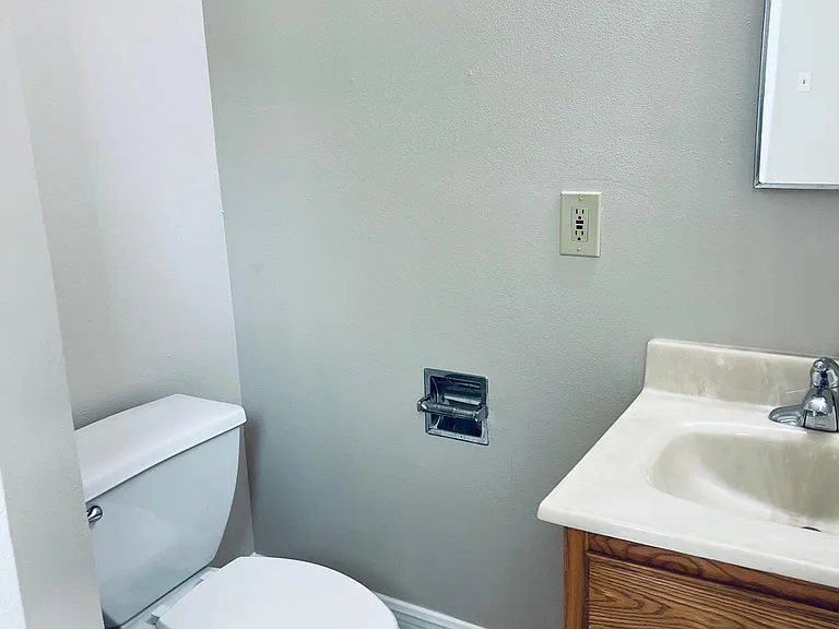 325 Elmira Ave #325 — Photo 14
