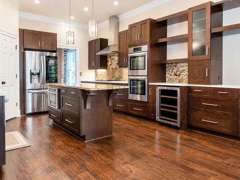415 Wembley Cir — Photo 10