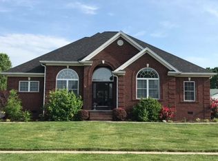 1050 Seascape Ln, Lawrenceburg, KY 40342