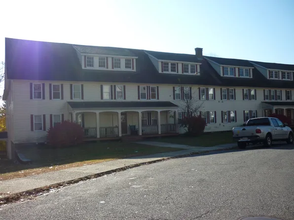 2-8 Overlook St, 2 Overlook St #6, Whitinsville, MA 01588