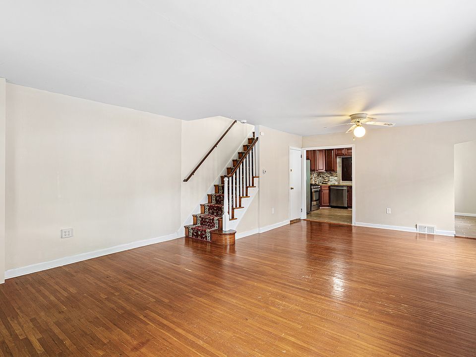 1st image of 220 Williams Rd