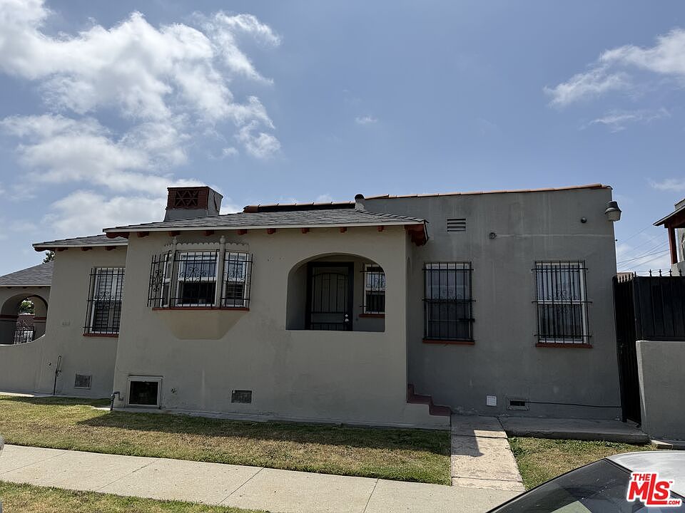 2nd image of 1501 W 87th St