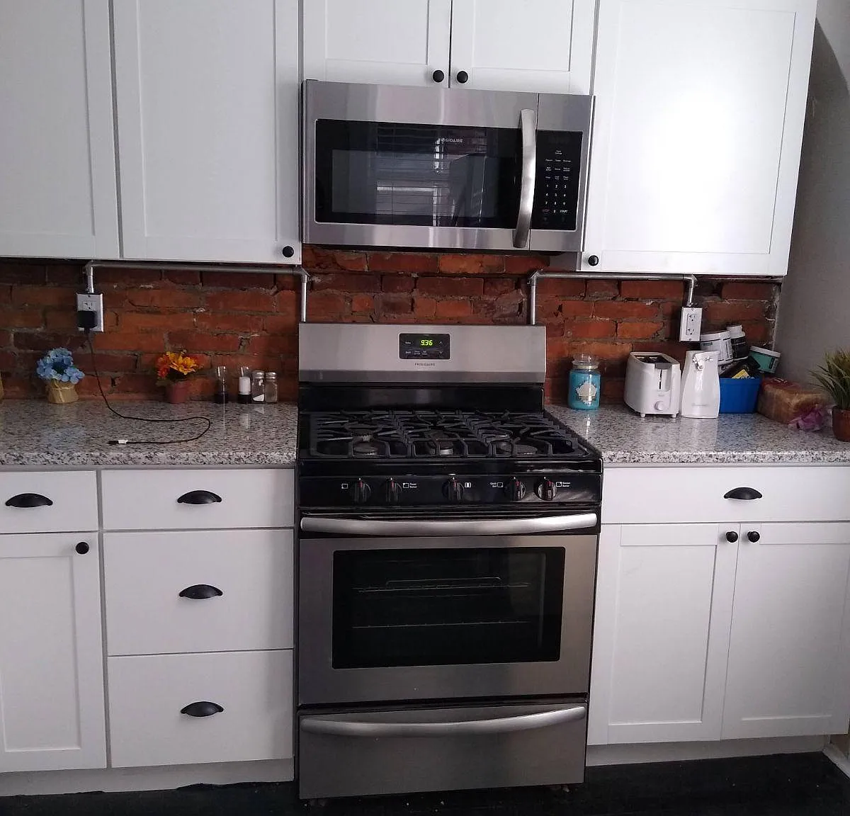 111 Boas St — Photo 4