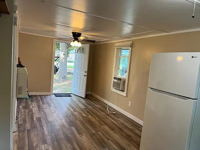 203 Mountain St NE — Photo 6