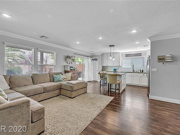 5th image of 11082 Romola St