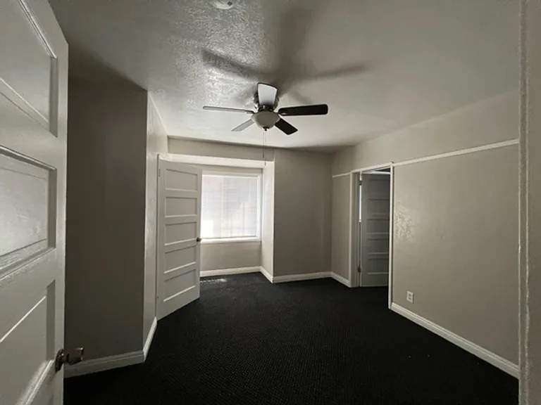 RV T 1063-1067 — Photo 13