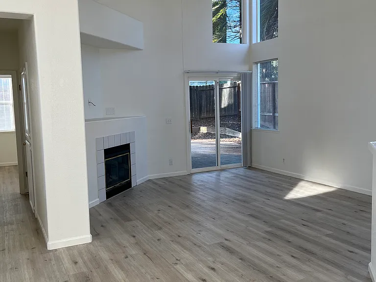 525 Wicklow Dr — Photo 32