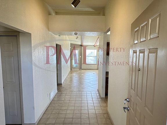 2nd image of 2213 Laramie Dr