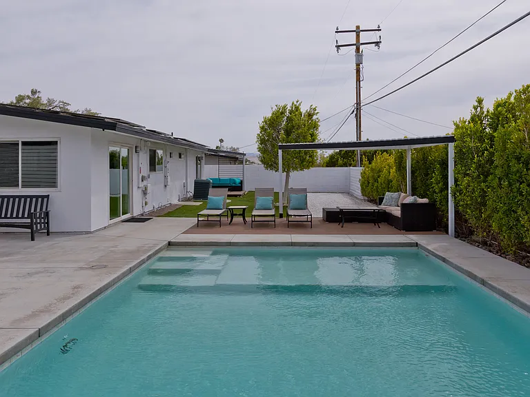 765 W Rosa Parks Rd — Photo 41