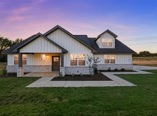 121 Bitsy Ct, Boyd, TX 76023