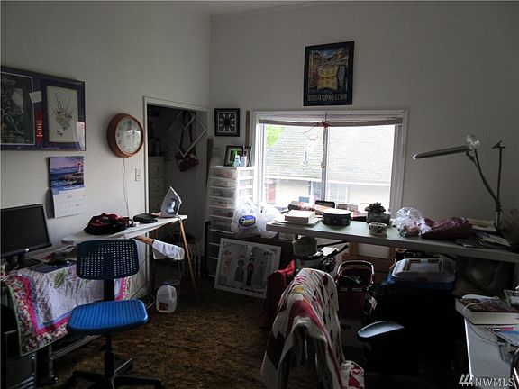 3rd image of 1111 Sidney Ave