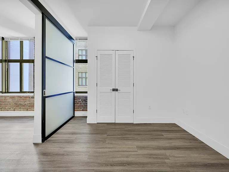 The Residences at Barnett — Photo 31
