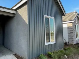 2258 N Elm Ave, Clovis, CA 93619