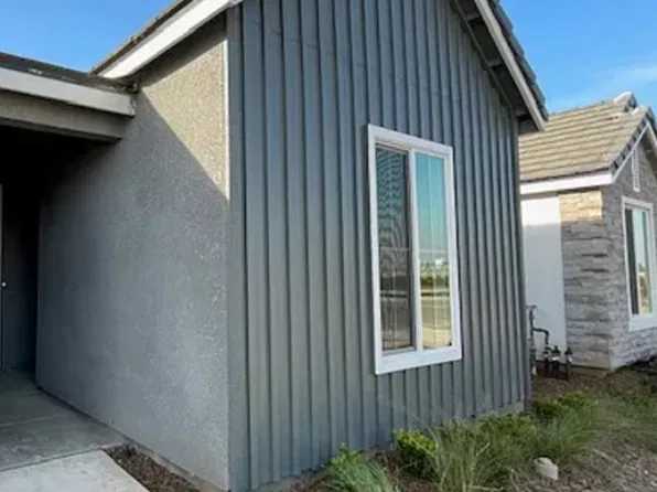 2258 N Elm Ave, Clovis, CA 93619