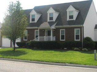 736 Mandarin Ln, Chesapeake, VA 23323