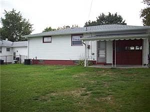 4th image of 78 Caprice Dr