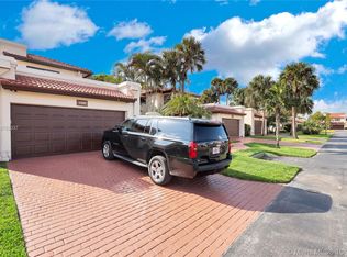 5010 NW 93 Doral Pl, Doral, FL 33178