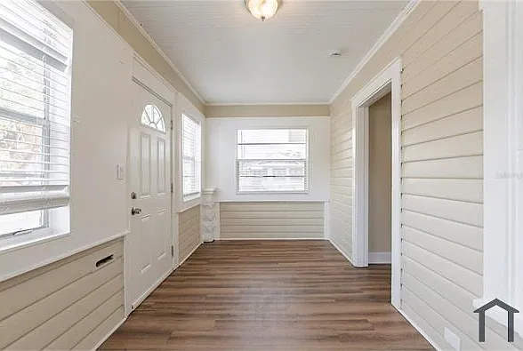 3 bed, 1351 sqft, $2,750 — Photo 2