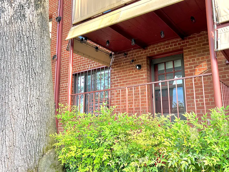 1587 N Colonial Ter #104 — Photo 8