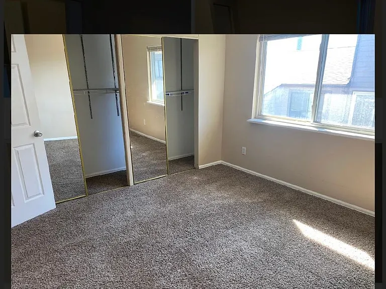 5520 Mansfield Ct — Photo 9