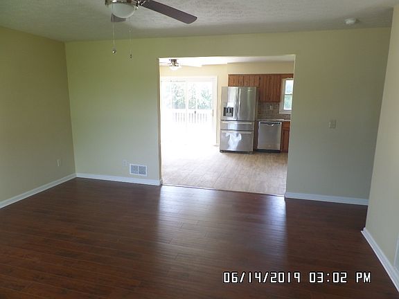 4th image of 131 Periwinkle Dr