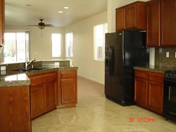 3rd image of 4788 Summerset Dr