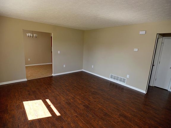 4th image of 214 Kalone Dr