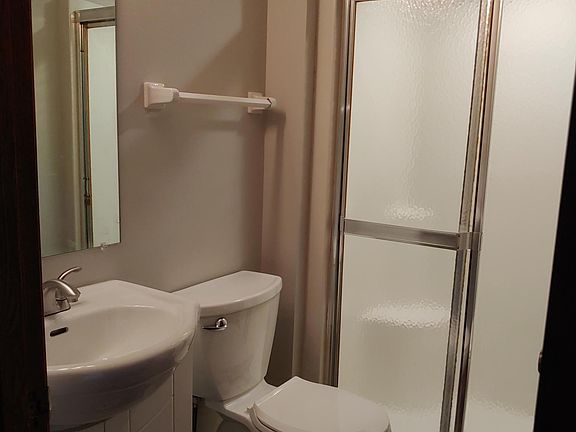 4th image of 1809 Jennifer Ln
