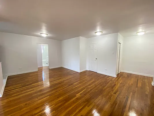 Sold by Winzone Realty Inc | media 10