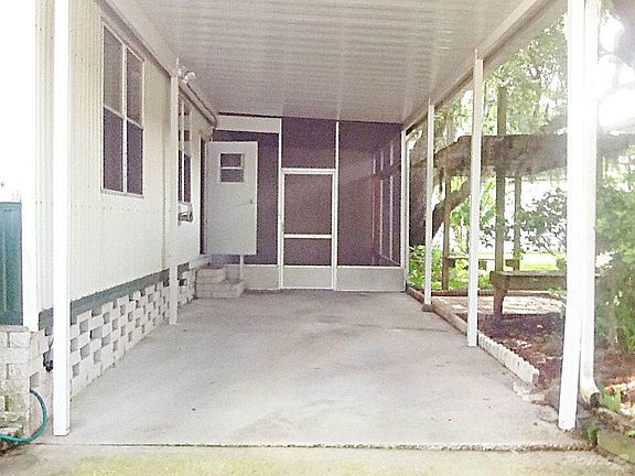 2 CARPORT