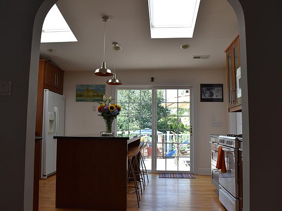5th image of 12 Austin Ave