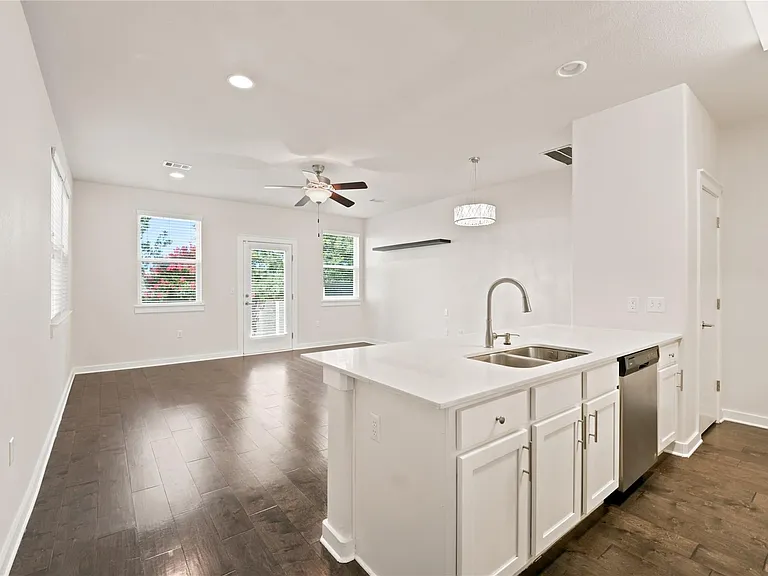 8921 Parker Ranch Cir #B — Photo 4