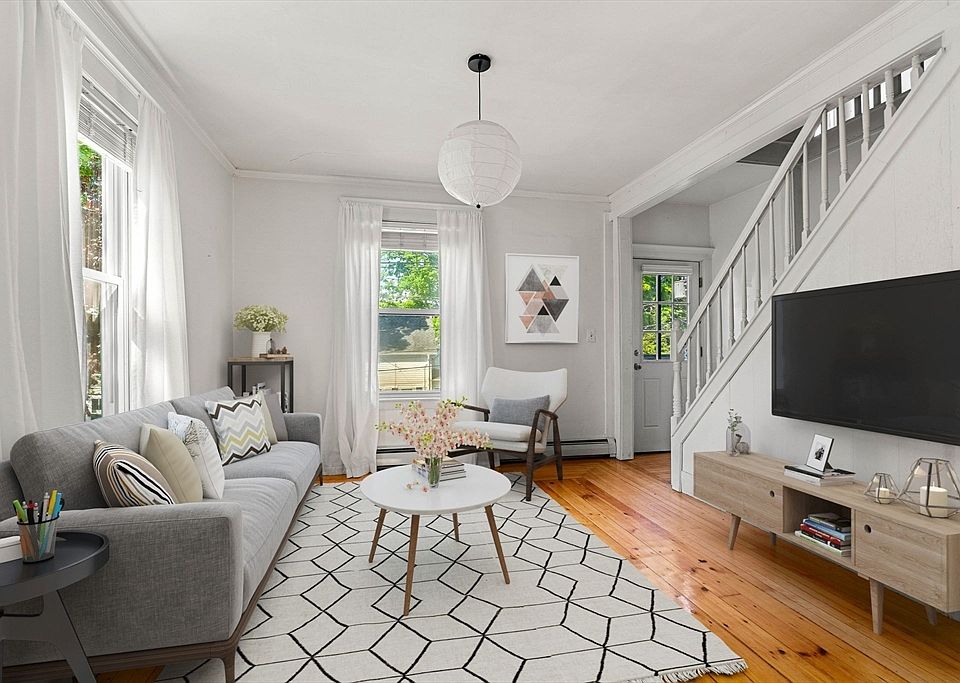 1st image of 7 Winter St #D