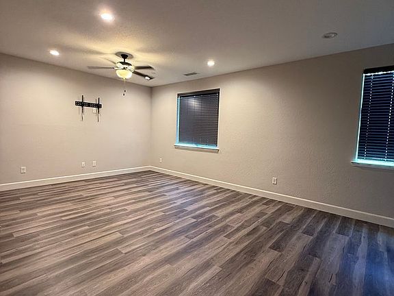 5th image of 1243 Bristlecone Dr
