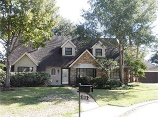 1910 Knoboak Cir, Houston, TX 77080
