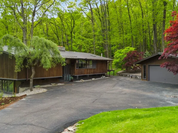 3100 Fuller Hollow Rd, Vestal, NY 13850