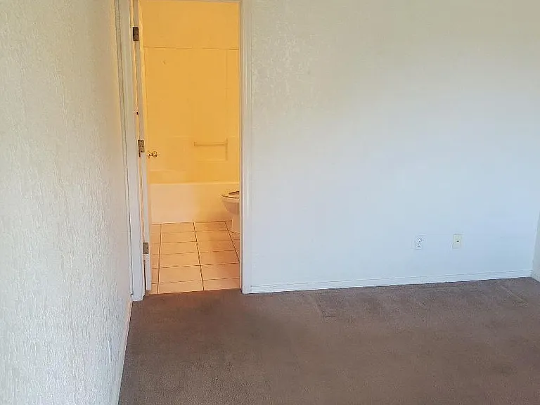 3080 Caliente Dr #102 — Photo 12