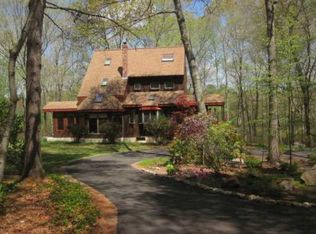 19 Dolly Pond Rd, Exeter, RI 02822