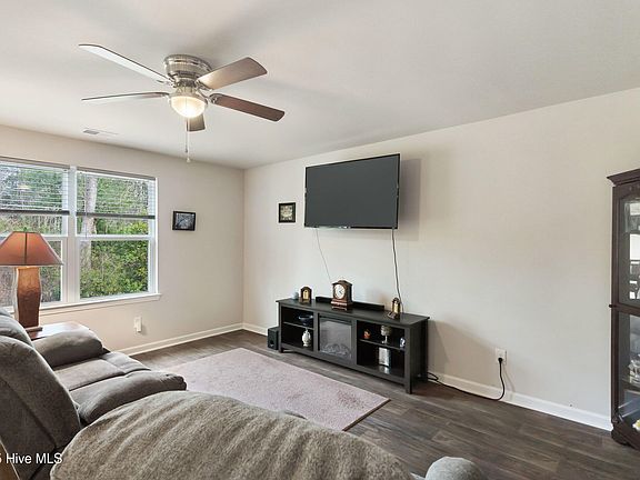 4th image of 1291 Hidden Creek Drive