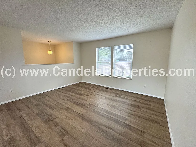 3703 Montebello Dr — Photo 7