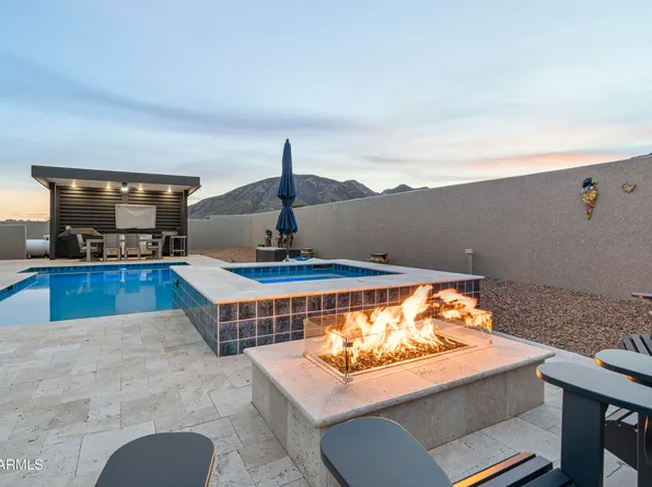 8975 S Mule Pl, Hereford, AZ 85615