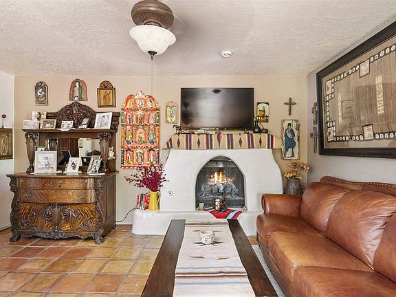 5th image of 2324 La Vista Ct NW