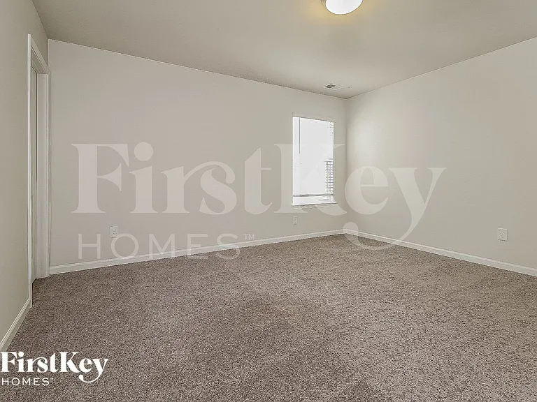 310 Ashborne Ln — Photo 9