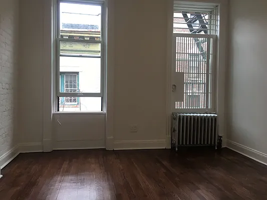 Rented by Compass | media 26