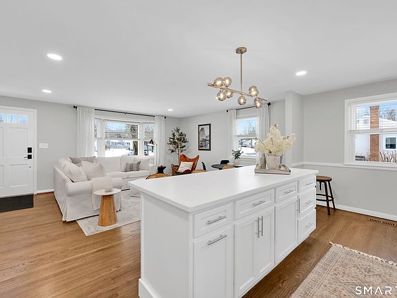 5th image of 49 Lancaster Road