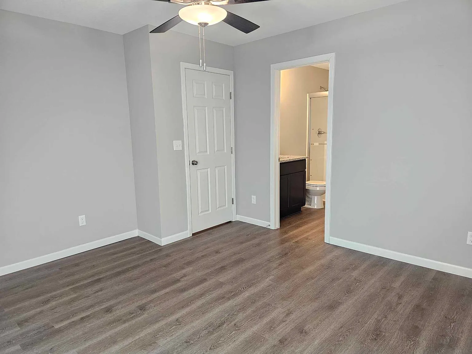 5546-5548 Gray Drive - 5548 — Photo 4