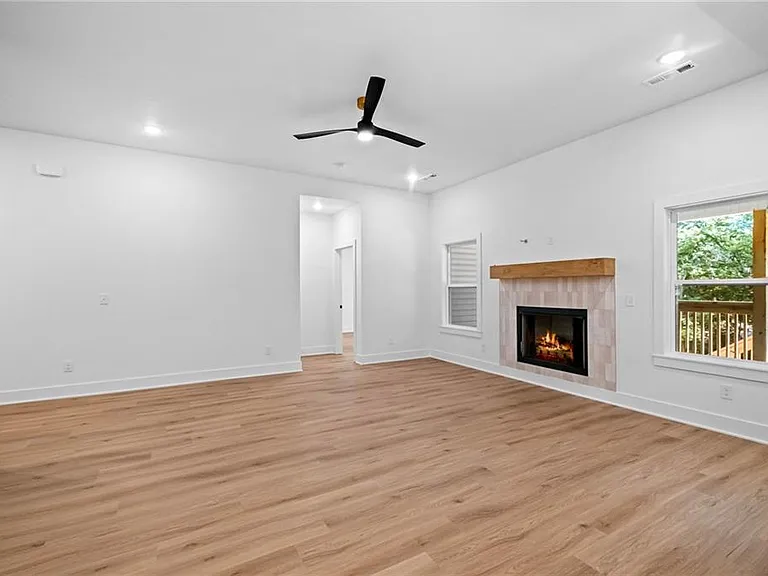 6 Tarland Ln — Photo 3